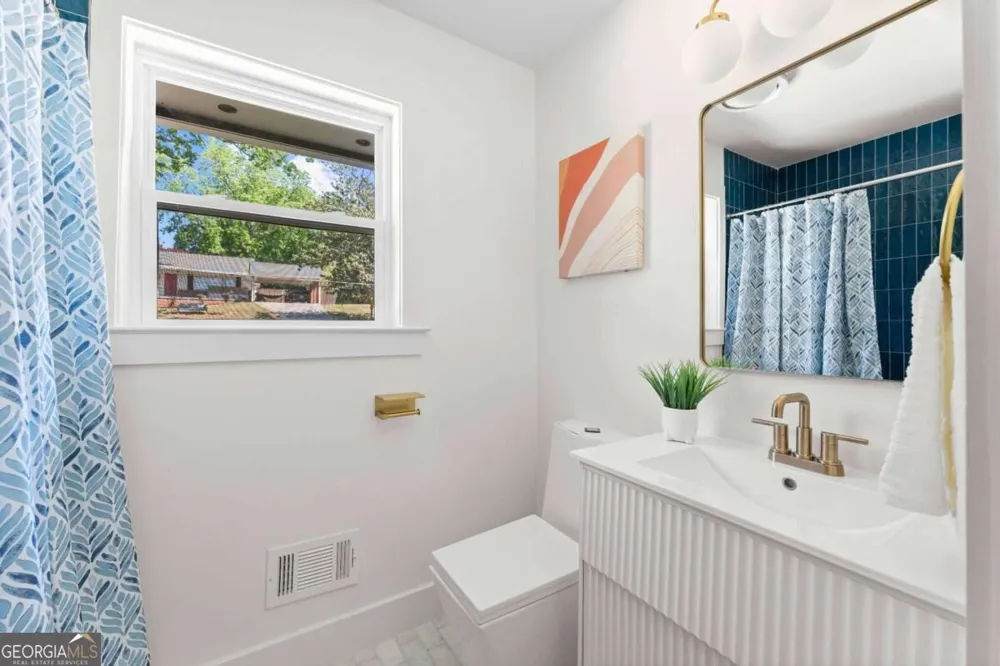 1679 Oak Ln NE Atlanta, GA 30029