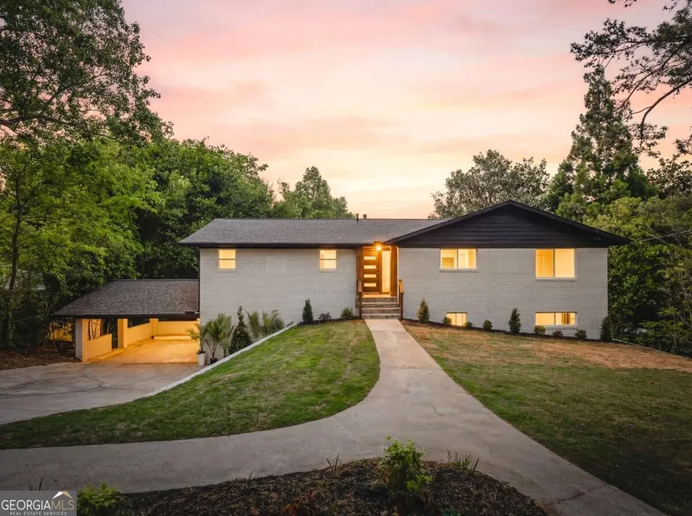 1679 Oak Ln NE Atlanta, GA 30029