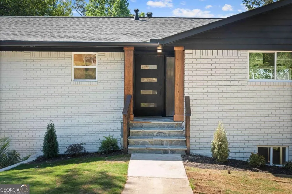 1679 Oak Ln NE Atlanta, GA 30029