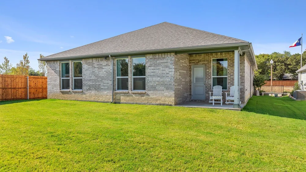 2801 FLYCATCHER DRIVE Denton, TX 76205