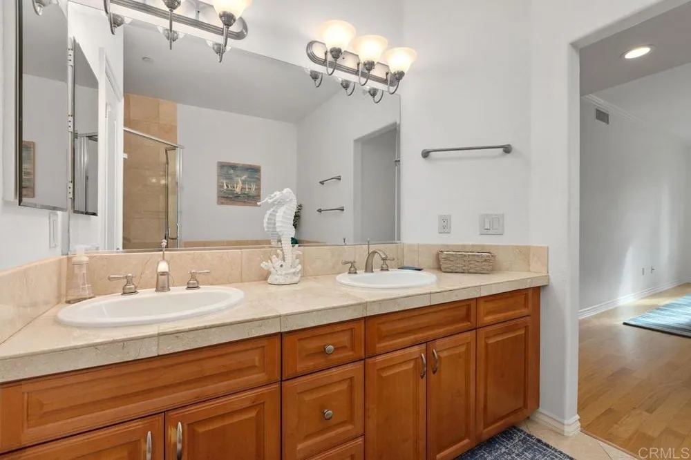 2778 Carlsbad Blvd #207 Carlsbad, CA 92008