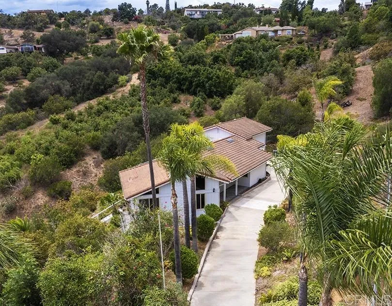 2645 Daisy Ln Fallbrook, CA 92028