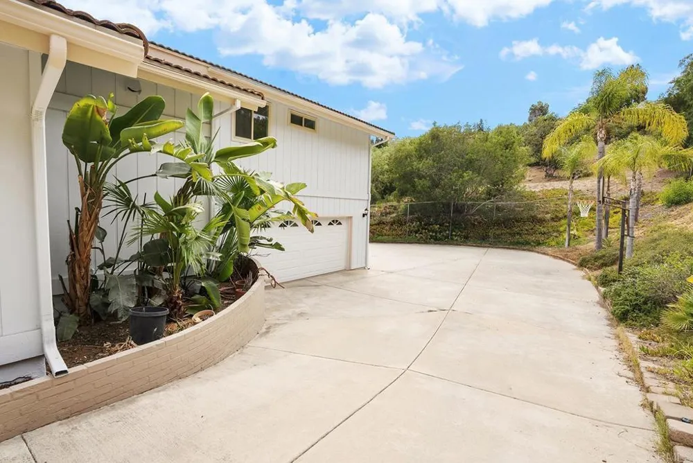 2645 Daisy Ln Fallbrook, CA 92028