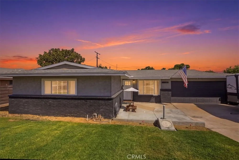387 E Citron Street Corona, CA 92879