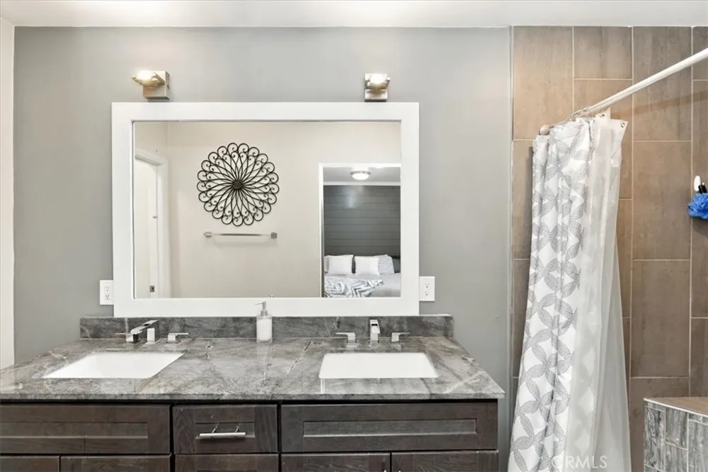 387 E Citron Street Corona, CA 92879