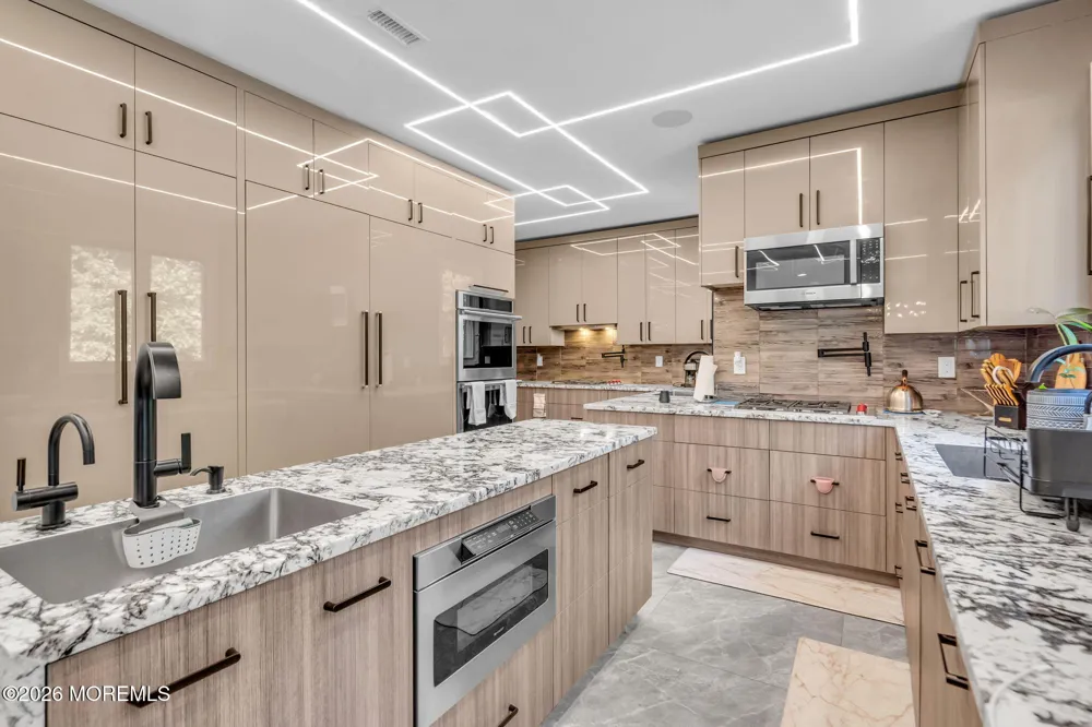 1232 Steeplechase Court Toms River, NJ 08755