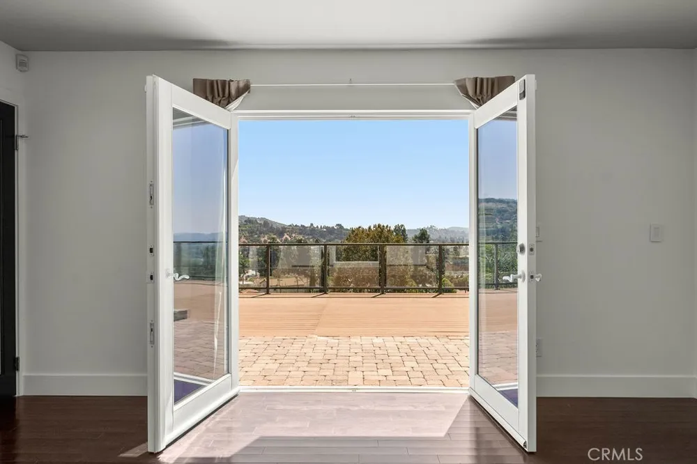 900 Cavanagh Road Glendale, CA 91207