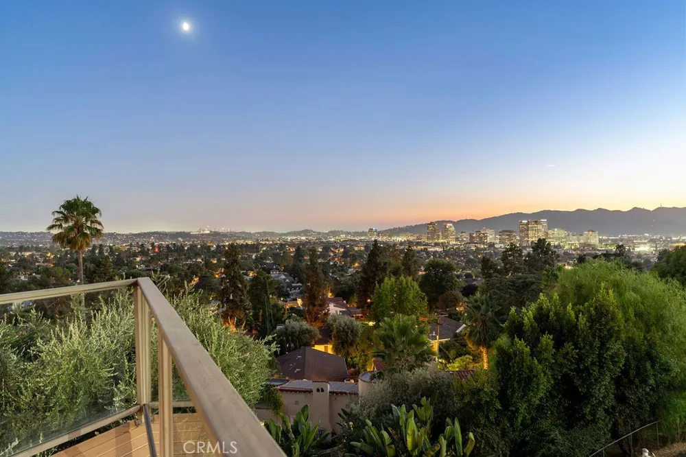 900 Cavanagh Road Glendale, CA 91207