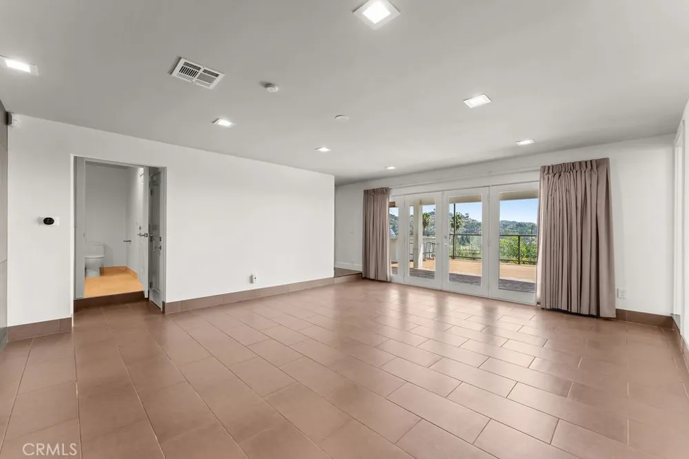 900 Cavanagh Road Glendale, CA 91207