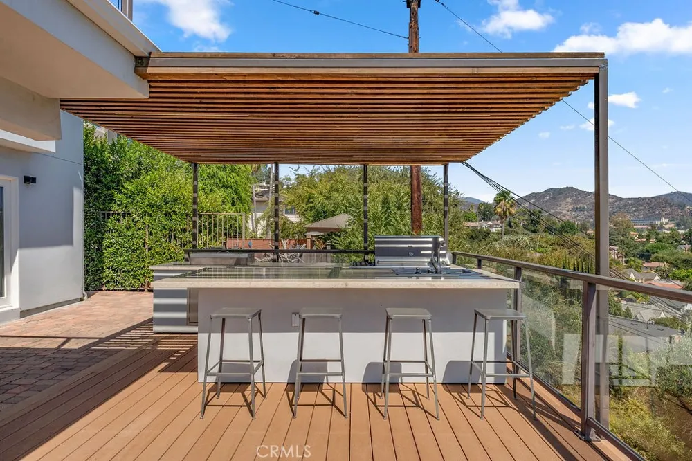 900 Cavanagh Road Glendale, CA 91207