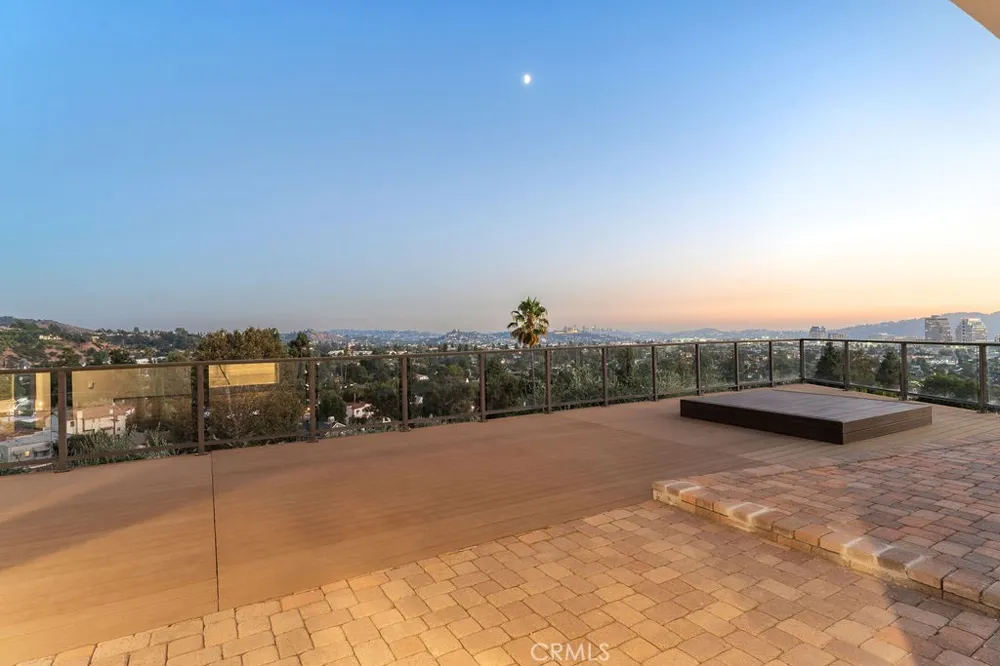 900 Cavanagh Road Glendale, CA 91207