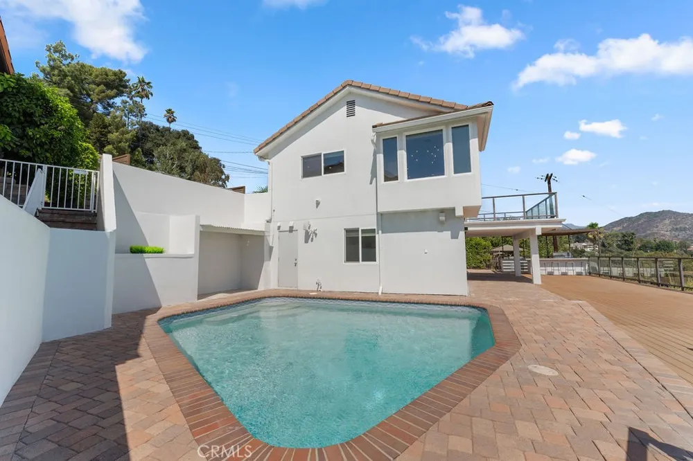 900 Cavanagh Road Glendale, CA 91207