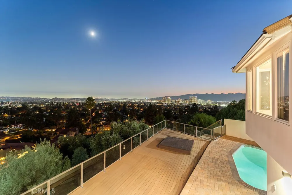 900 Cavanagh Road Glendale, CA 91207