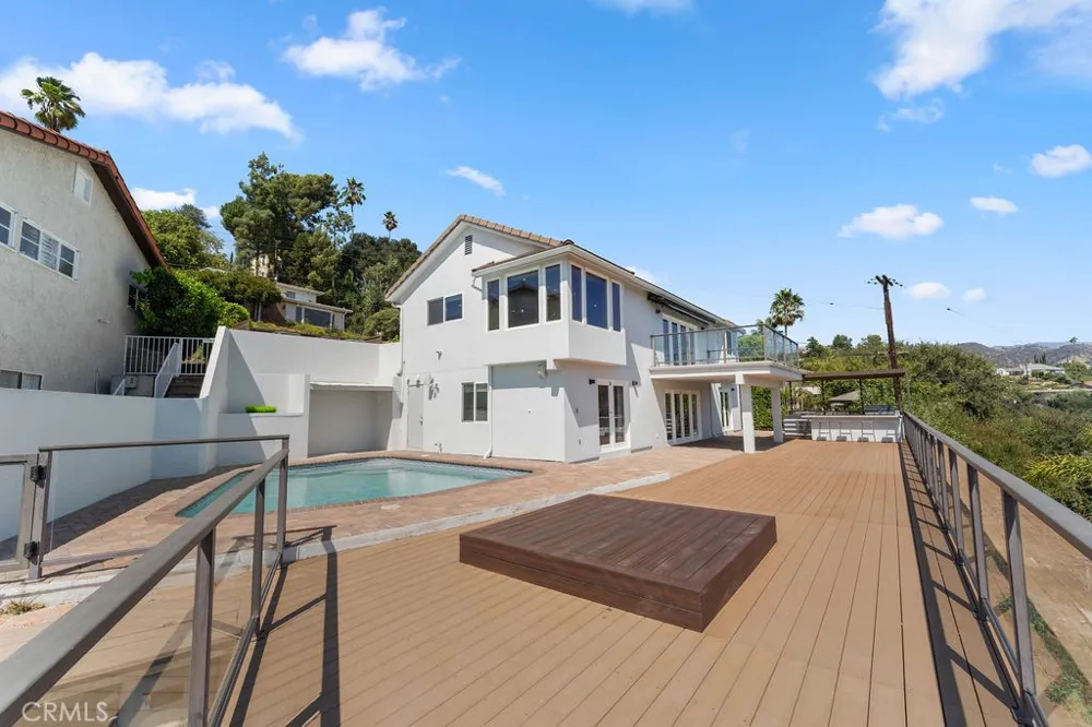 900 Cavanagh Road Glendale, CA 91207
