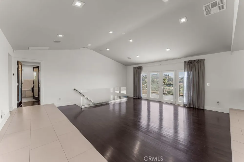900 Cavanagh Road Glendale, CA 91207