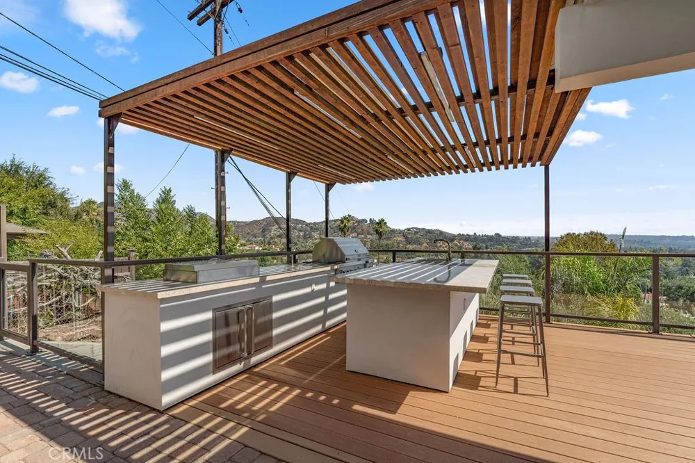 900 Cavanagh Road Glendale, CA 91207