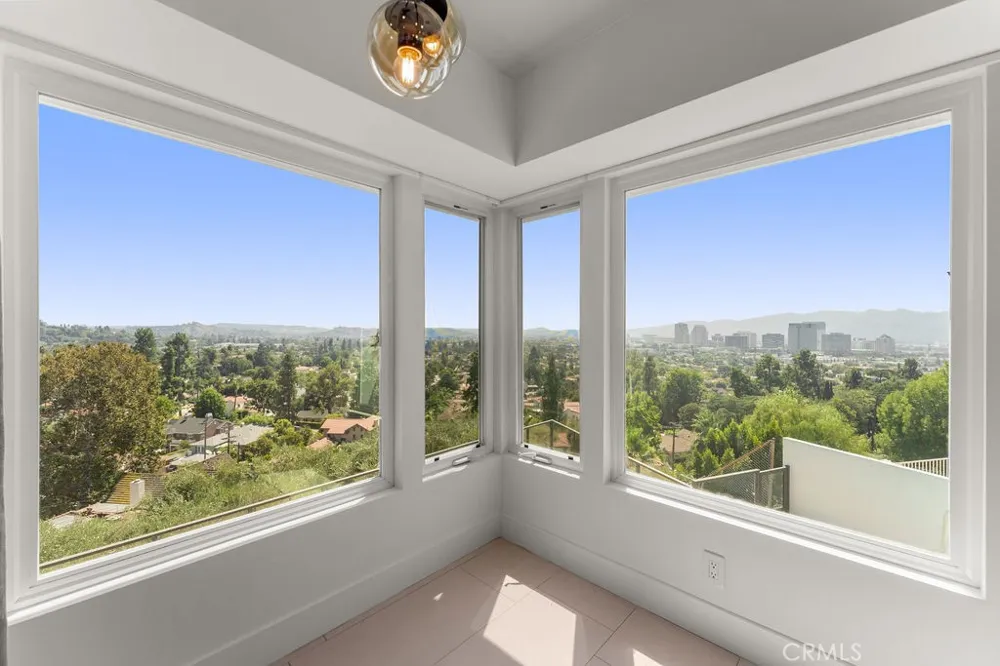 900 Cavanagh Road Glendale, CA 91207