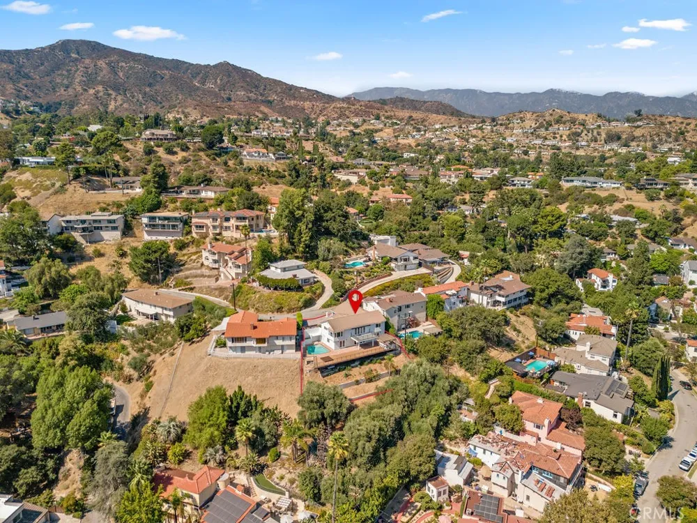 900 Cavanagh Road Glendale, CA 91207