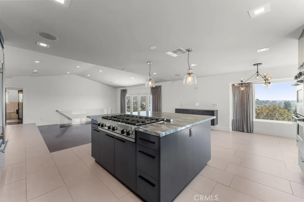 900 Cavanagh Road Glendale, CA 91207