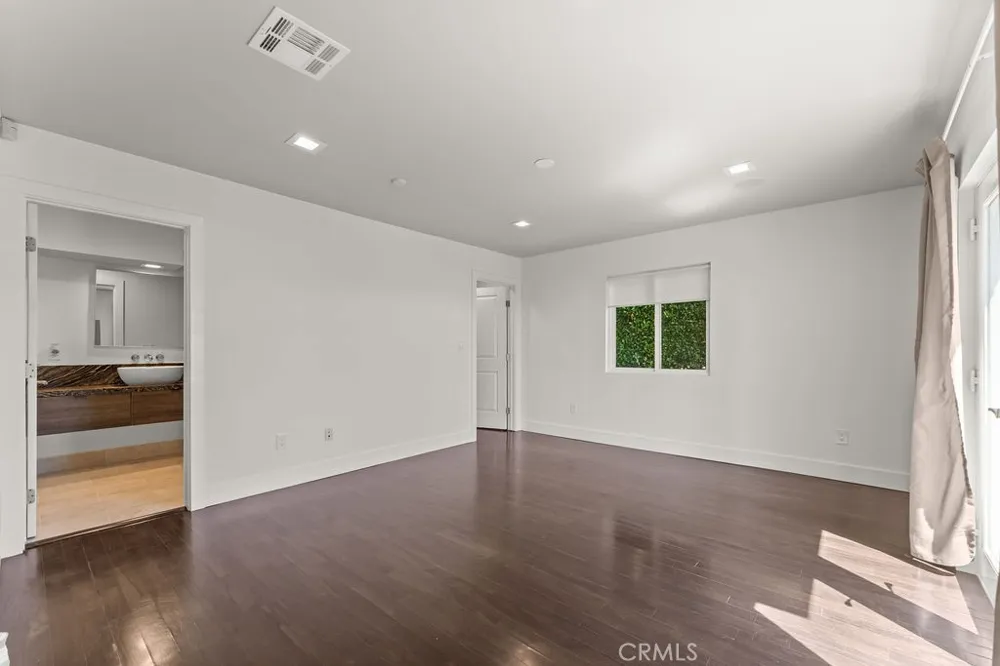 900 Cavanagh Road Glendale, CA 91207