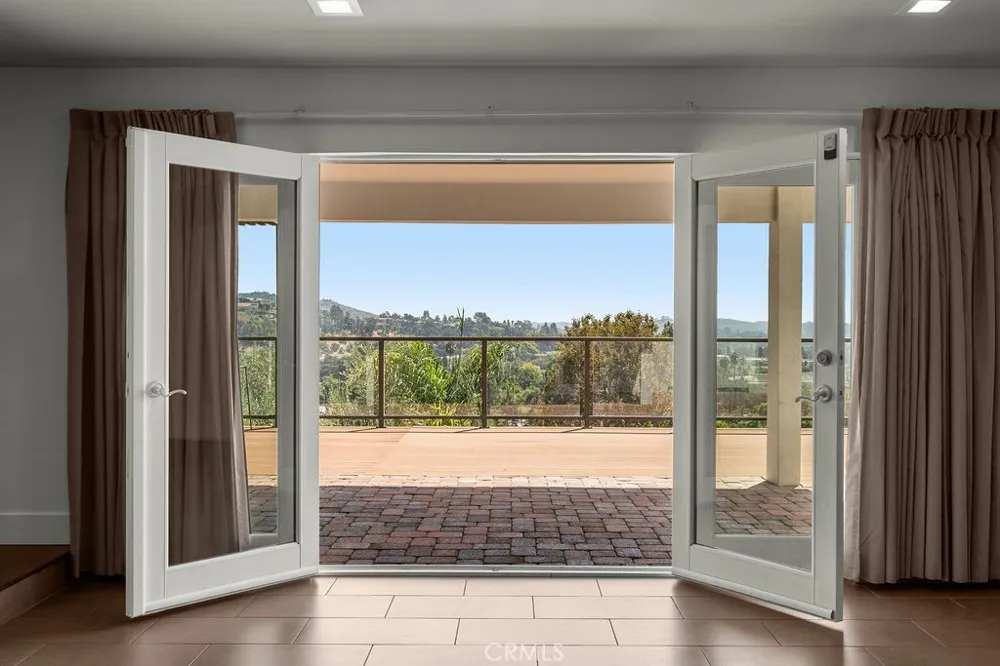 900 Cavanagh Road Glendale, CA 91207
