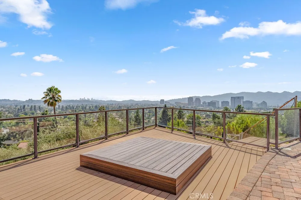 900 Cavanagh Road Glendale, CA 91207