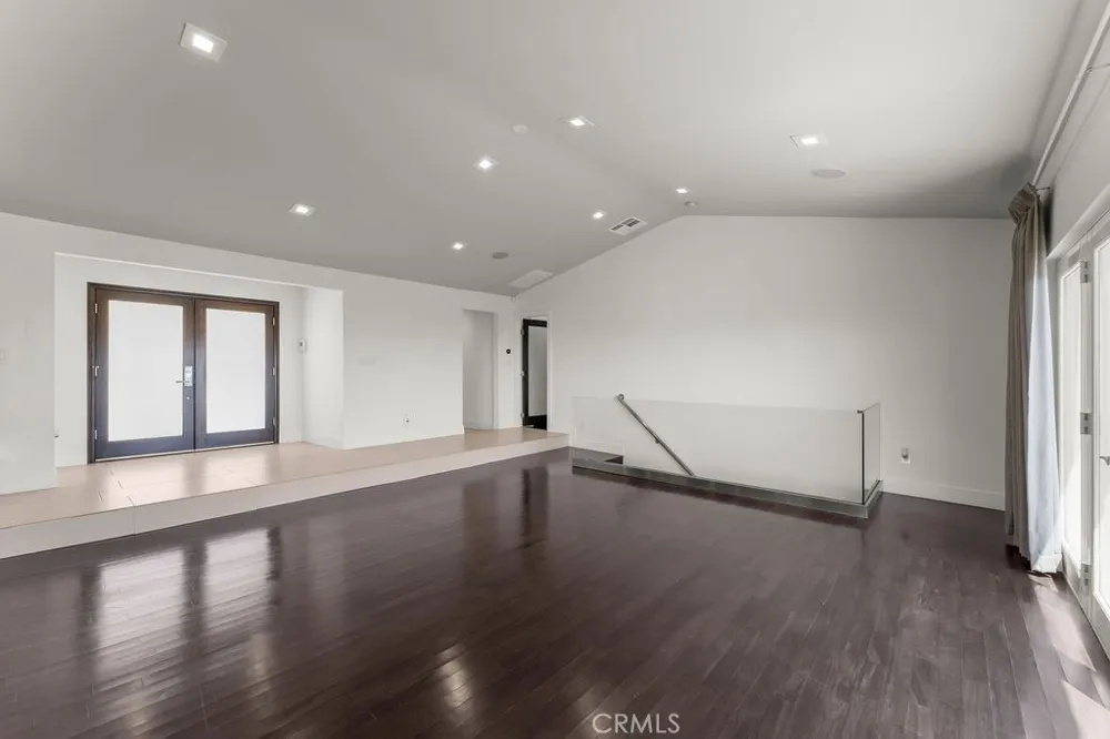 900 Cavanagh Road Glendale, CA 91207