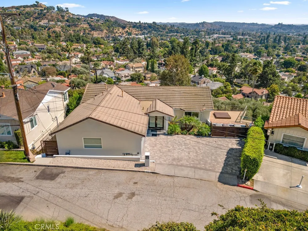 900 Cavanagh Road Glendale, CA 91207