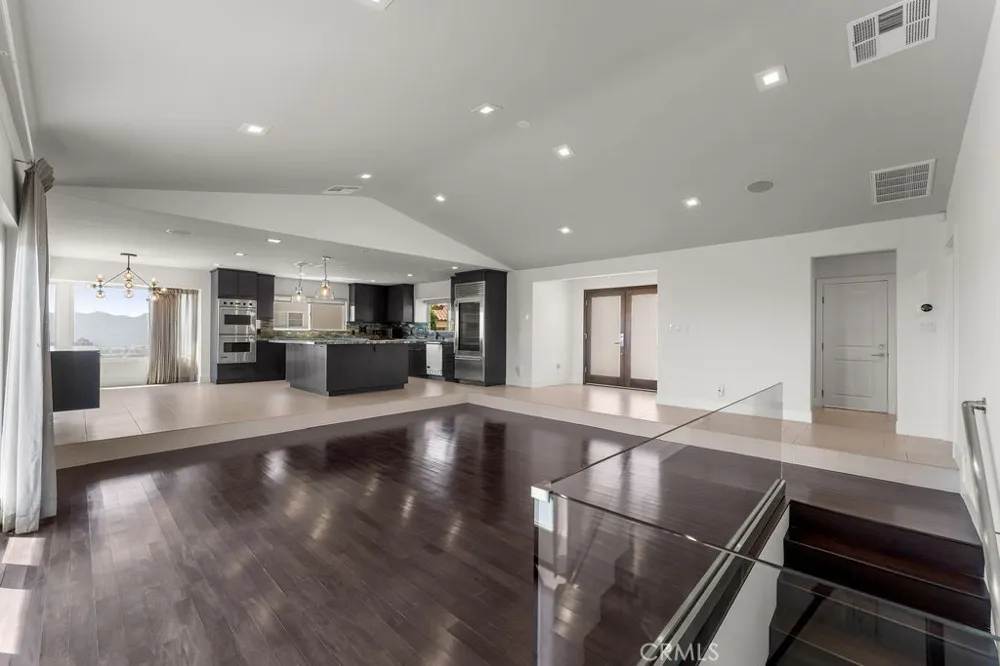 900 Cavanagh Road Glendale, CA 91207