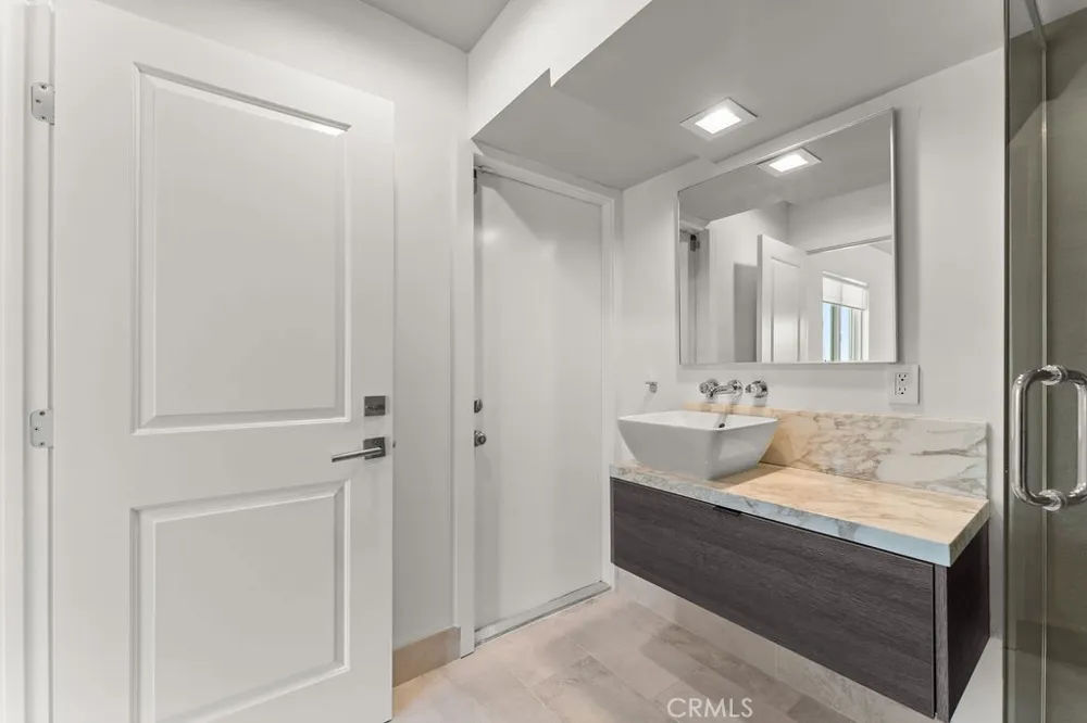 900 Cavanagh Road Glendale, CA 91207