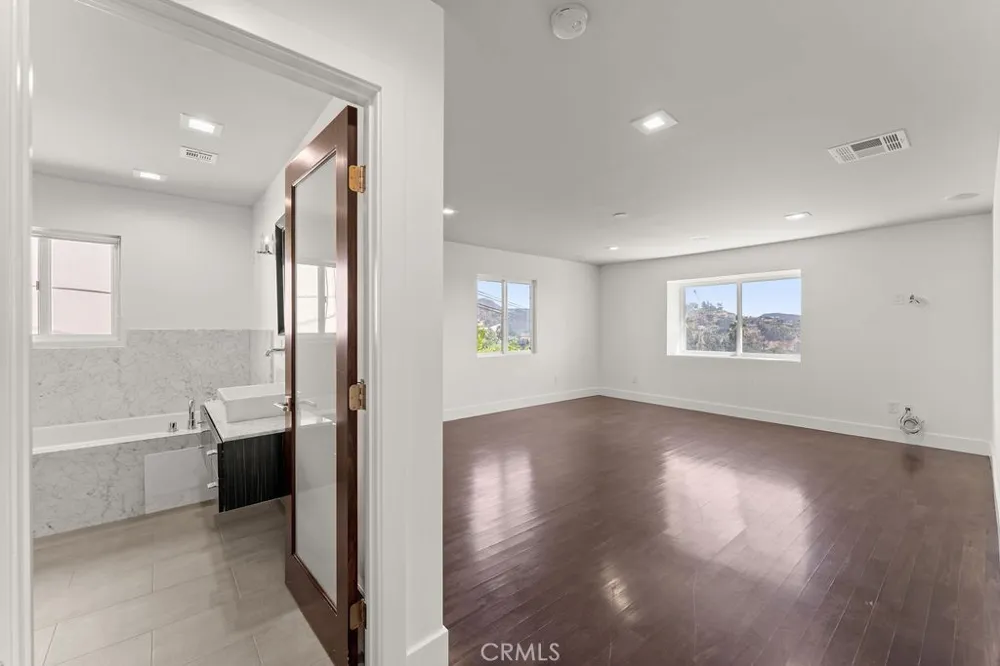 900 Cavanagh Road Glendale, CA 91207