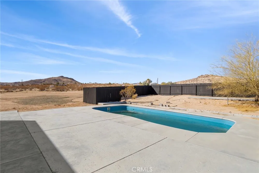 3460 Stonehill Avenue Joshua Tree, CA 92252