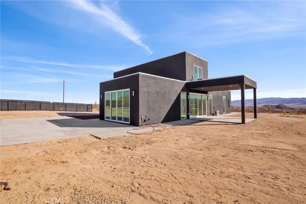 3460 Stonehill Avenue Joshua Tree, CA 92252