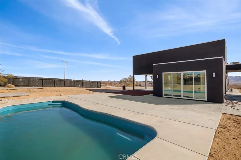 3460 Stonehill Avenue Joshua Tree, CA 92252
