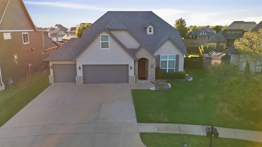 229 W 128th Place S Jenks, OK 74037