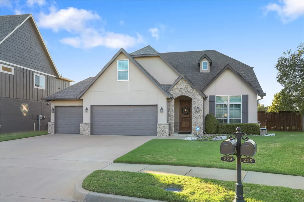 229 W 128th Place S Jenks, OK 74037