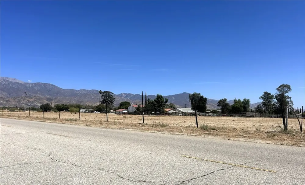 800 Charles Banning, CA 92220