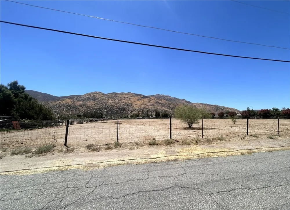 800 Charles Banning, CA 92220