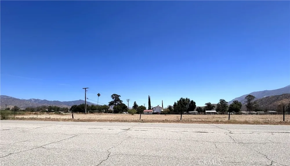 800 Charles Banning, CA 92220
