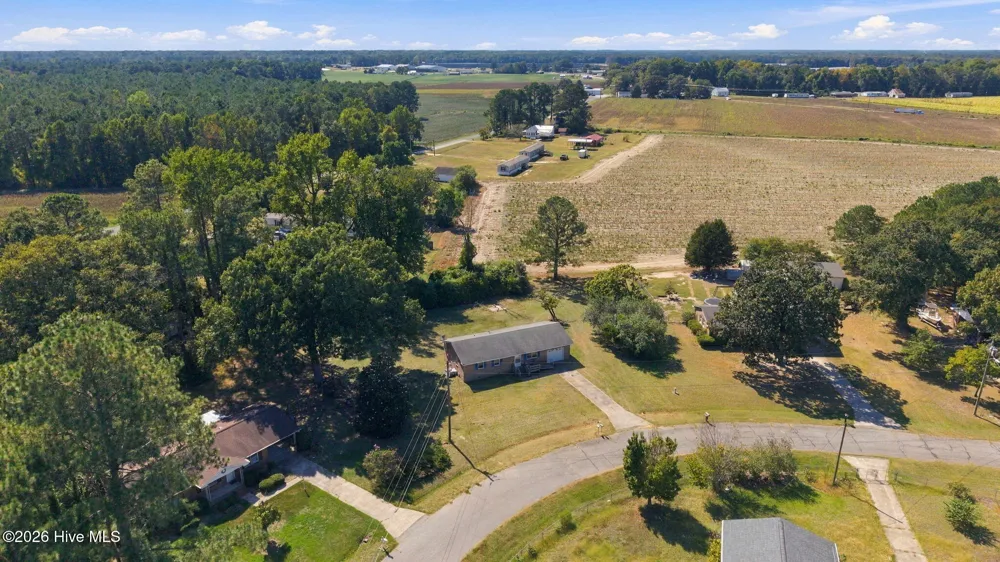 1951 Winter Forest Drive Kinston, NC 28504