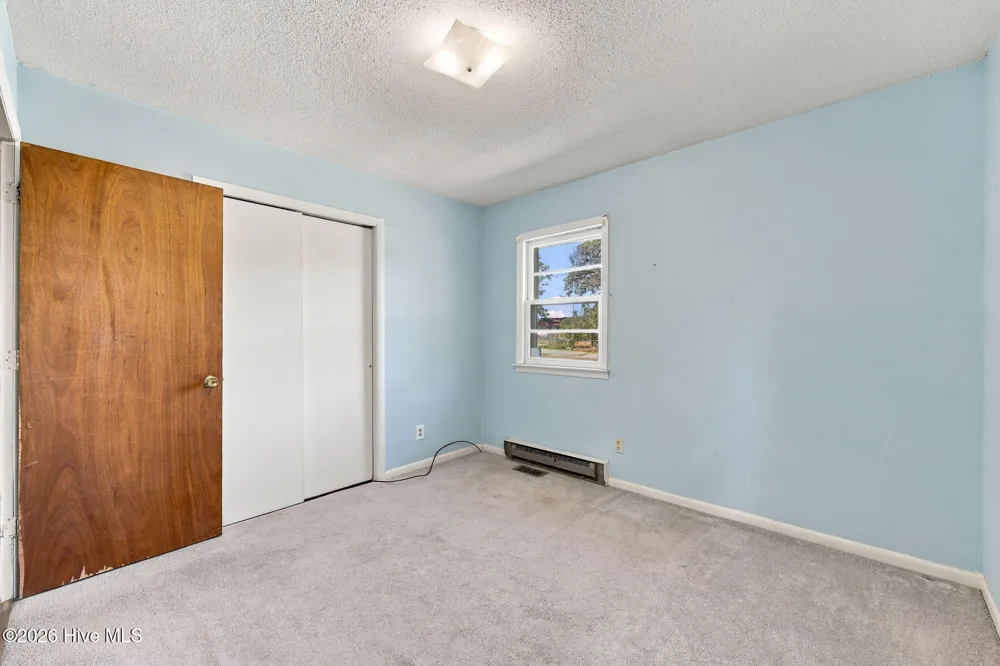 1951 Winter Forest Drive Kinston, NC 28504
