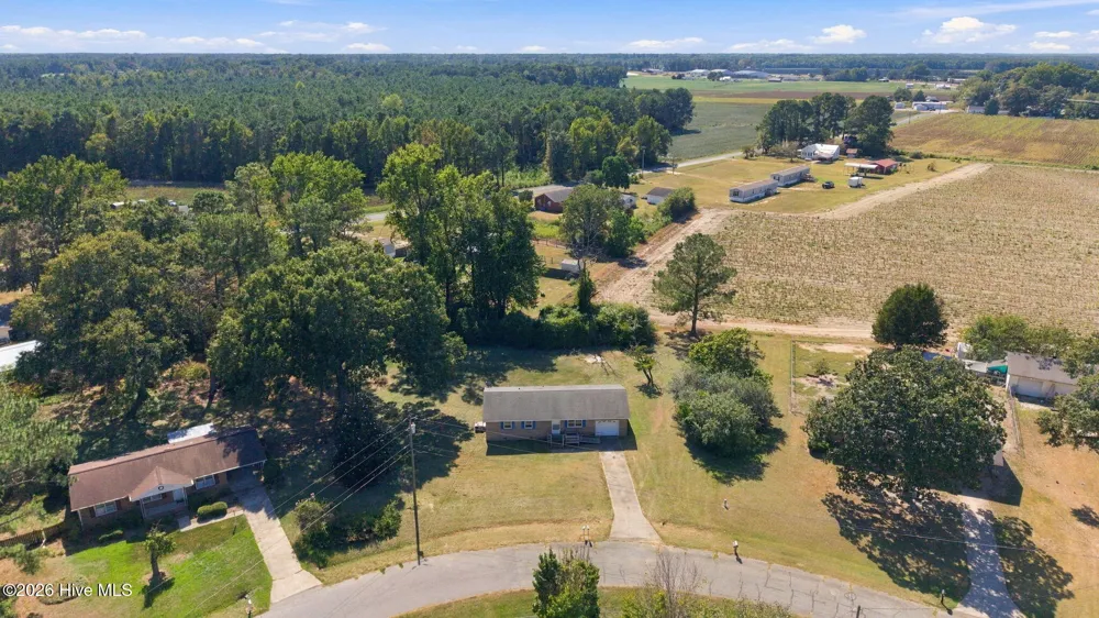 1951 Winter Forest Drive Kinston, NC 28504