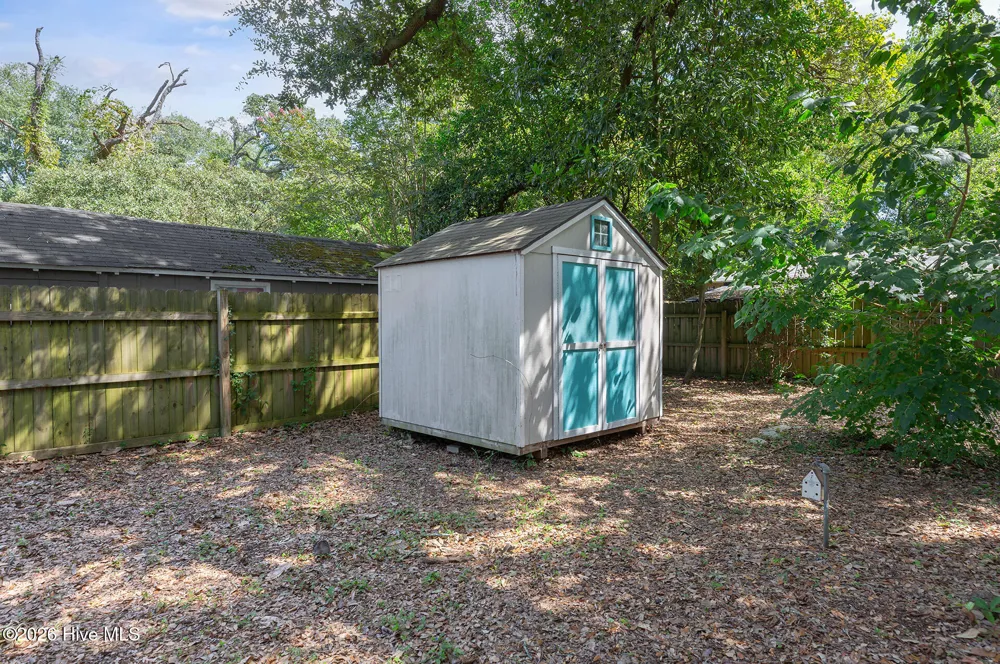 2017 Burnett Boulevard Wilmington, NC 28401