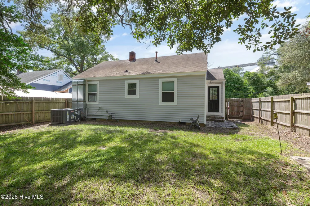 2017 Burnett Boulevard Wilmington, NC 28401
