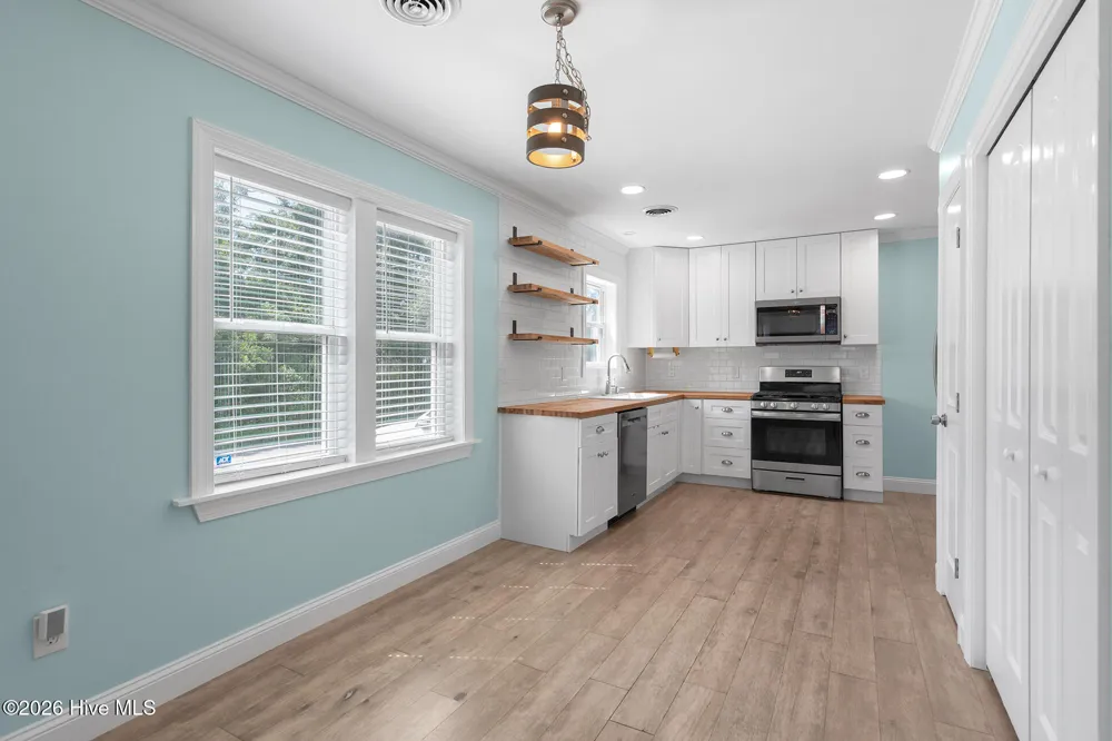 2017 Burnett Boulevard Wilmington, NC 28401