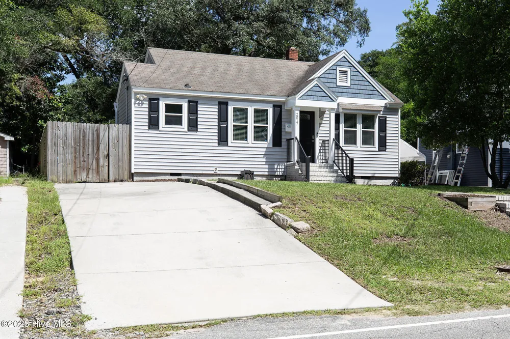 2017 Burnett Boulevard Wilmington, NC 28401