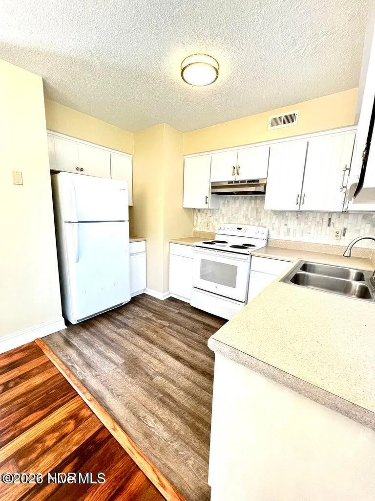 1305 Wellington Avenue Wilmington, NC 28401