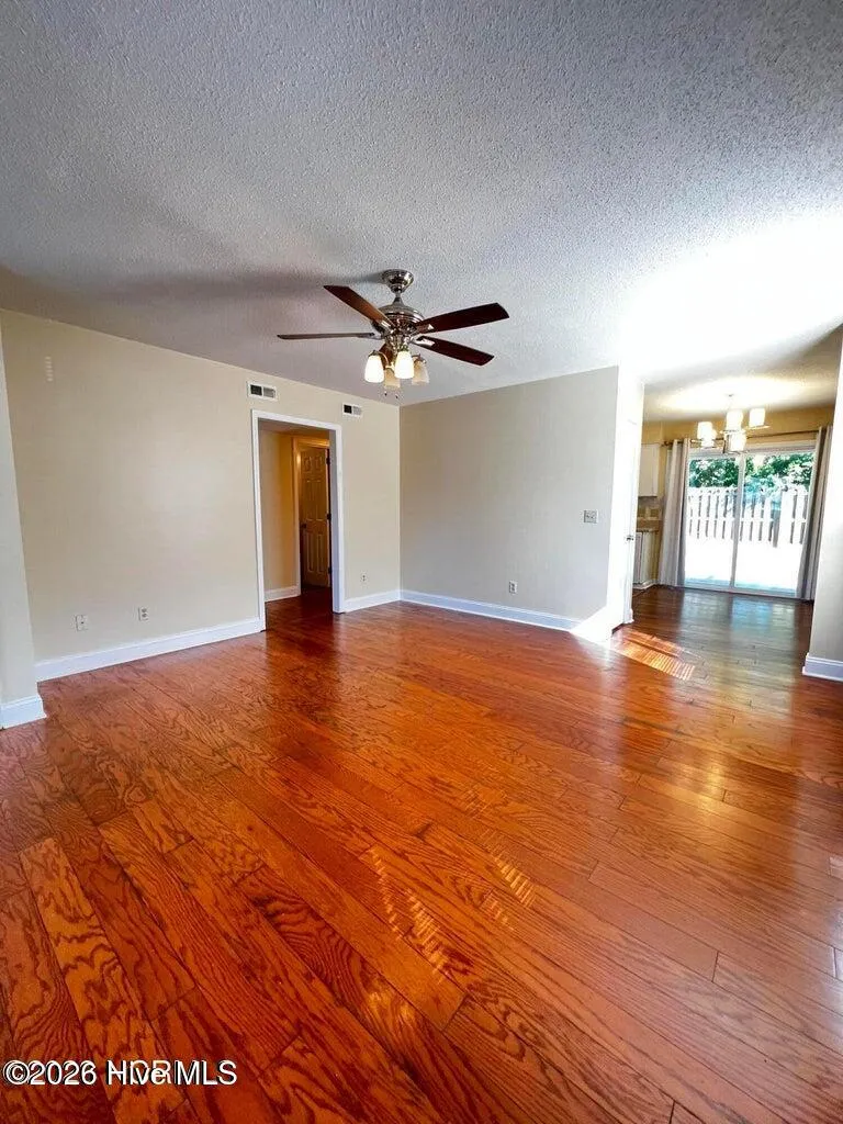 1305 Wellington Avenue Wilmington, NC 28401