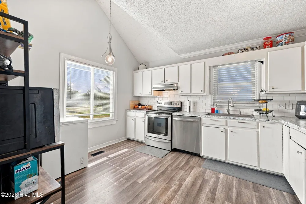 2146 Vale Court Winterville, NC 28590