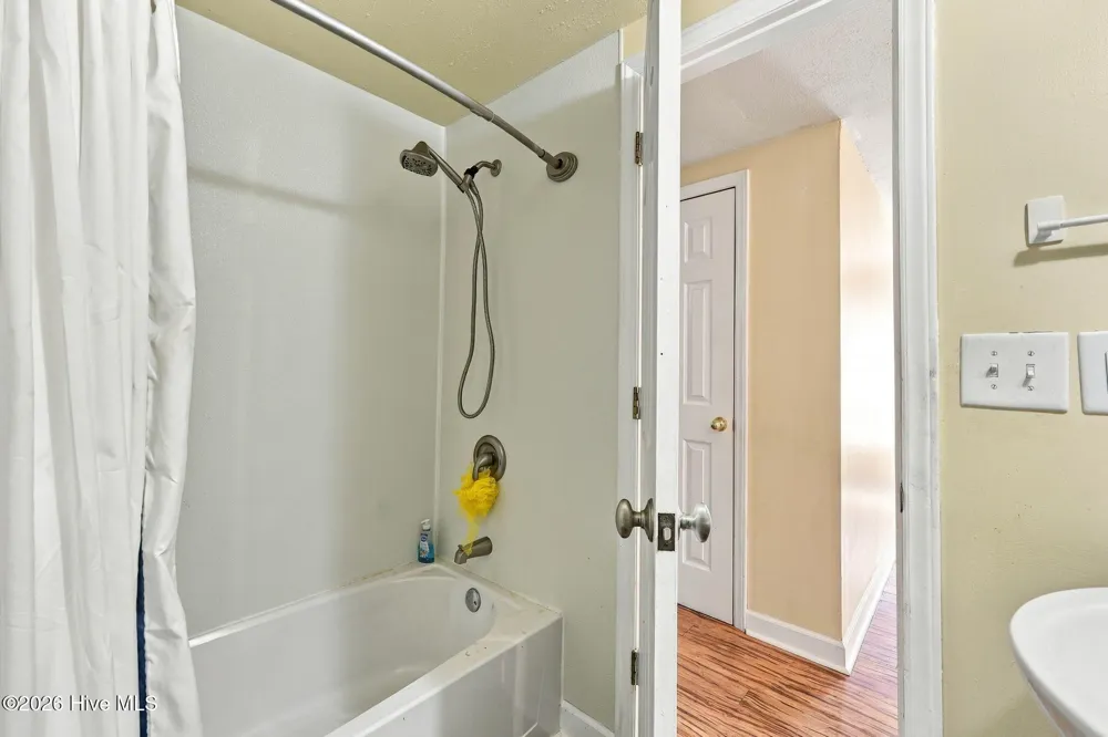 2146 Vale Court Winterville, NC 28590